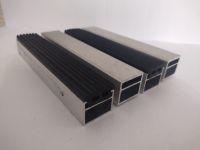 Грязезащитная алюминиевая решетка" ЕuroLux-NORMA", вставка "Резина+ЕвроСкребок",   Высота изделия 23 мм, толщина профиля 1,3 мм			 - gkeurolux.ru - Екатеринбург