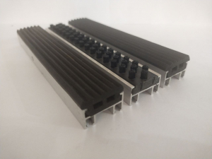 Грязезащитная алюминиевая решетка" ЕuroLux-ECO Light" без шумоизоляции, вставка "Резина+Щётка" высота изделия 18 мм, толщина профиля 1,0 мм  - gkeurolux.ru - Екатеринбург